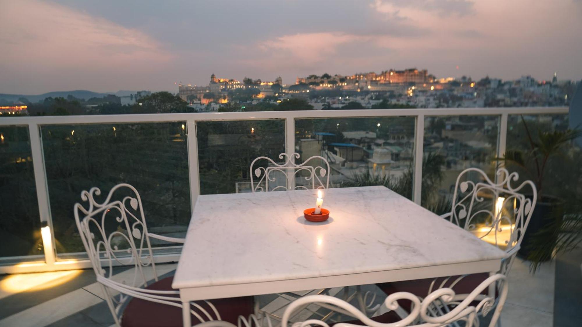 Hotel Naren Villa Udajpur Exteriér fotografie