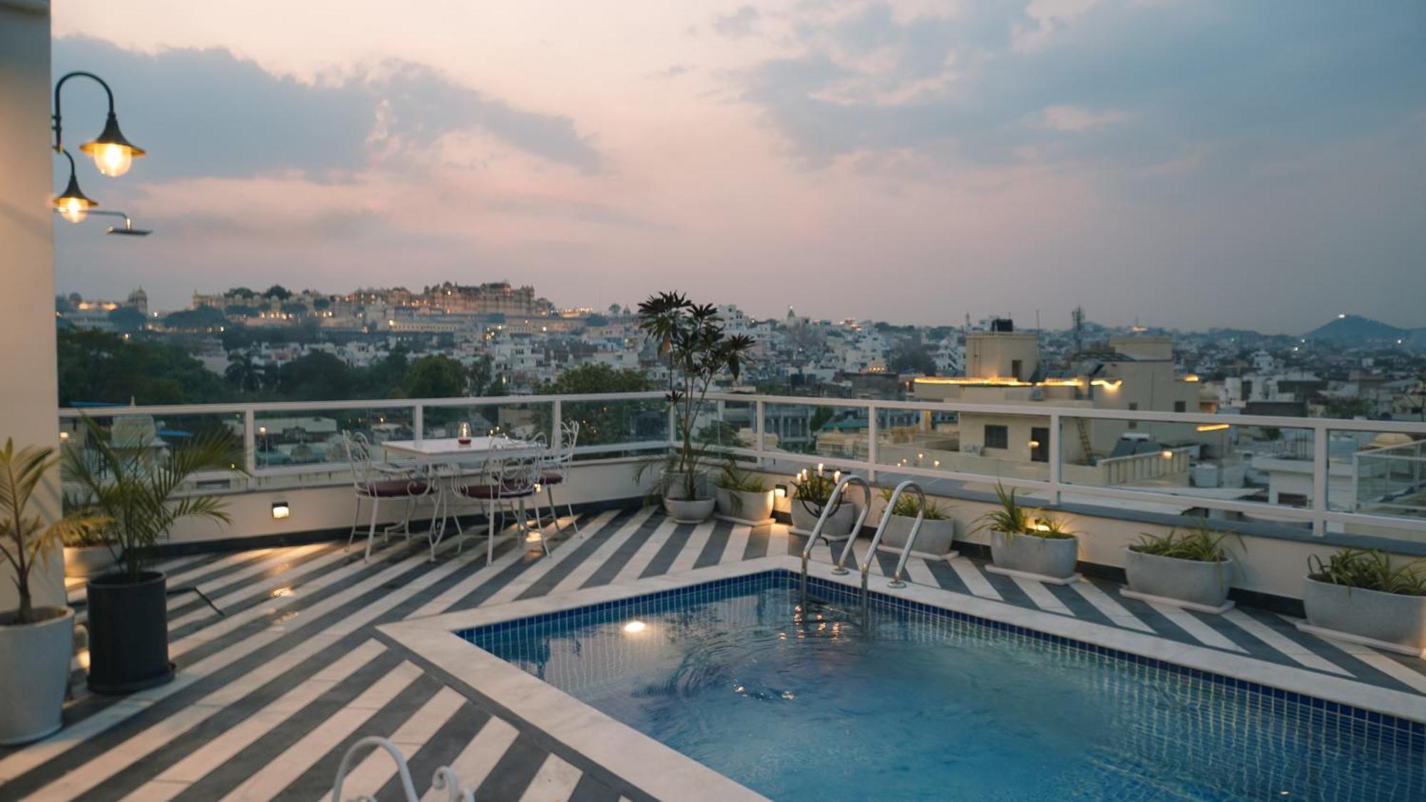Hotel Naren Villa Udajpur Exteriér fotografie