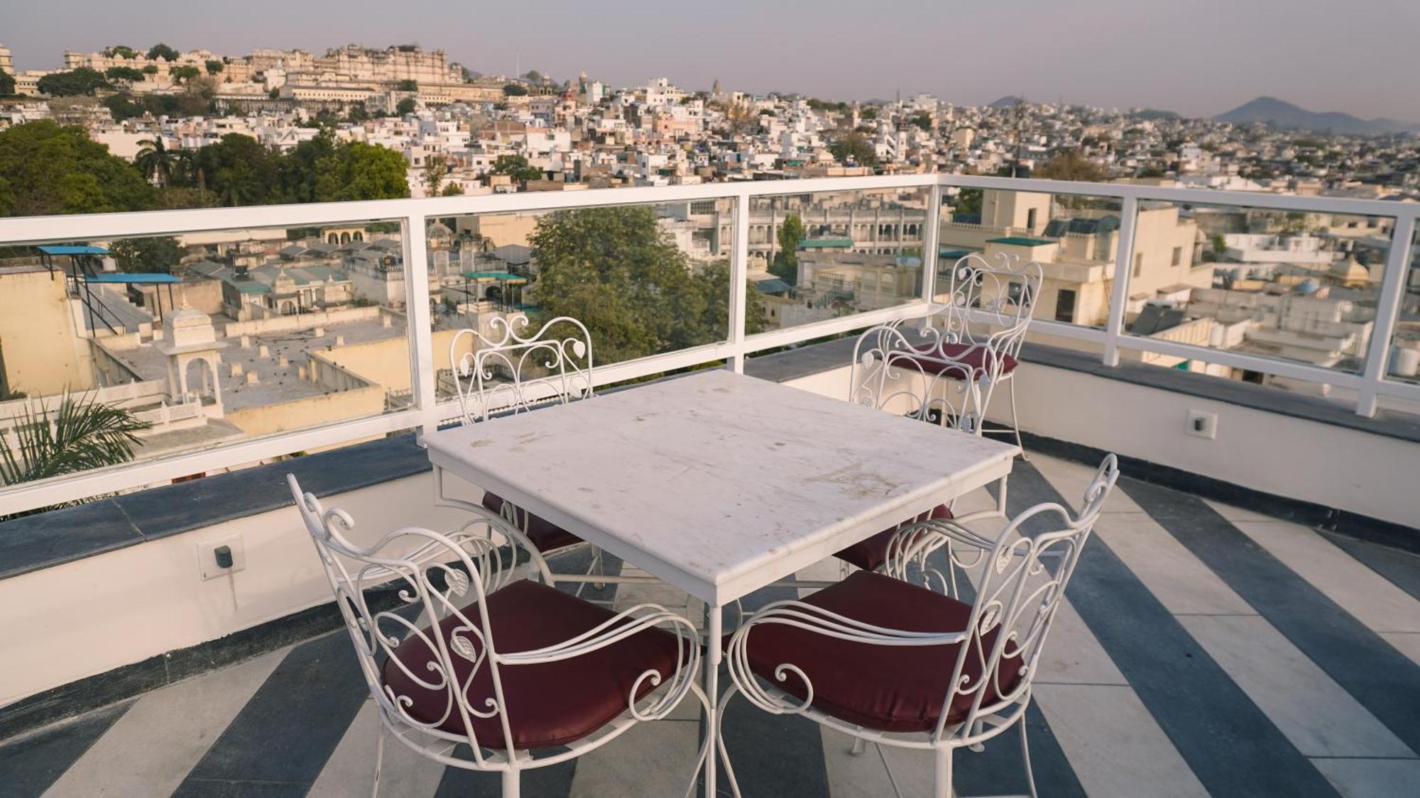 Hotel Naren Villa Udajpur Exteriér fotografie